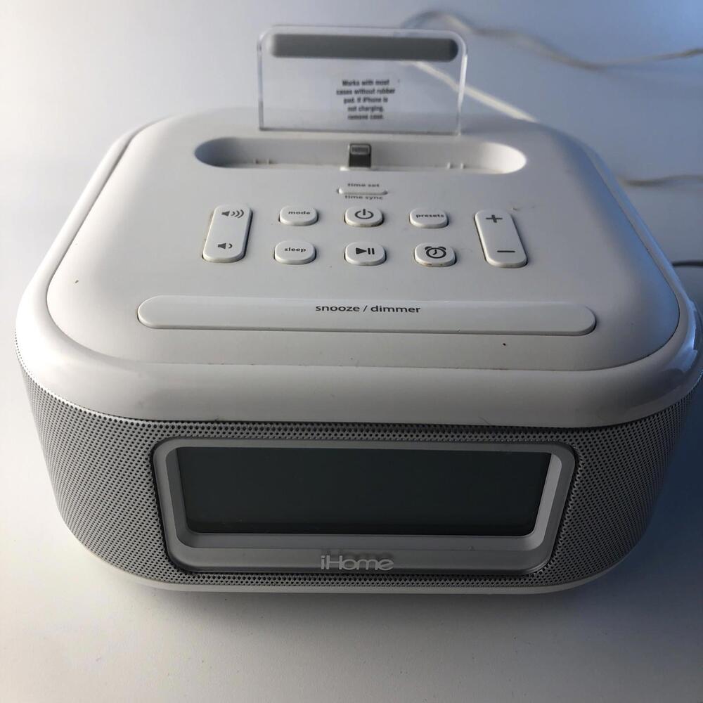 iHome Stereo FM Clock Radio/iPhone Dock w/ Lightning Hookup, Black iPL23 tested